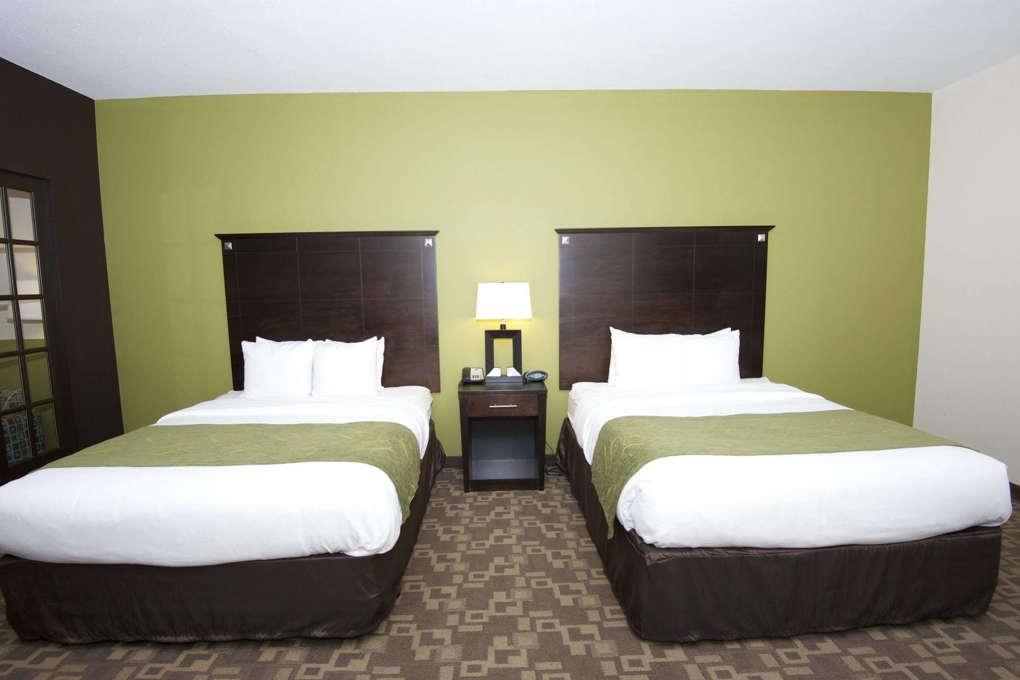 Comfort 3* Lake City